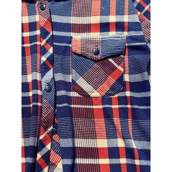 Lot of women's Medium T-shirts, button downs, hoodies, tank top & leggings - Picture 9 of 12